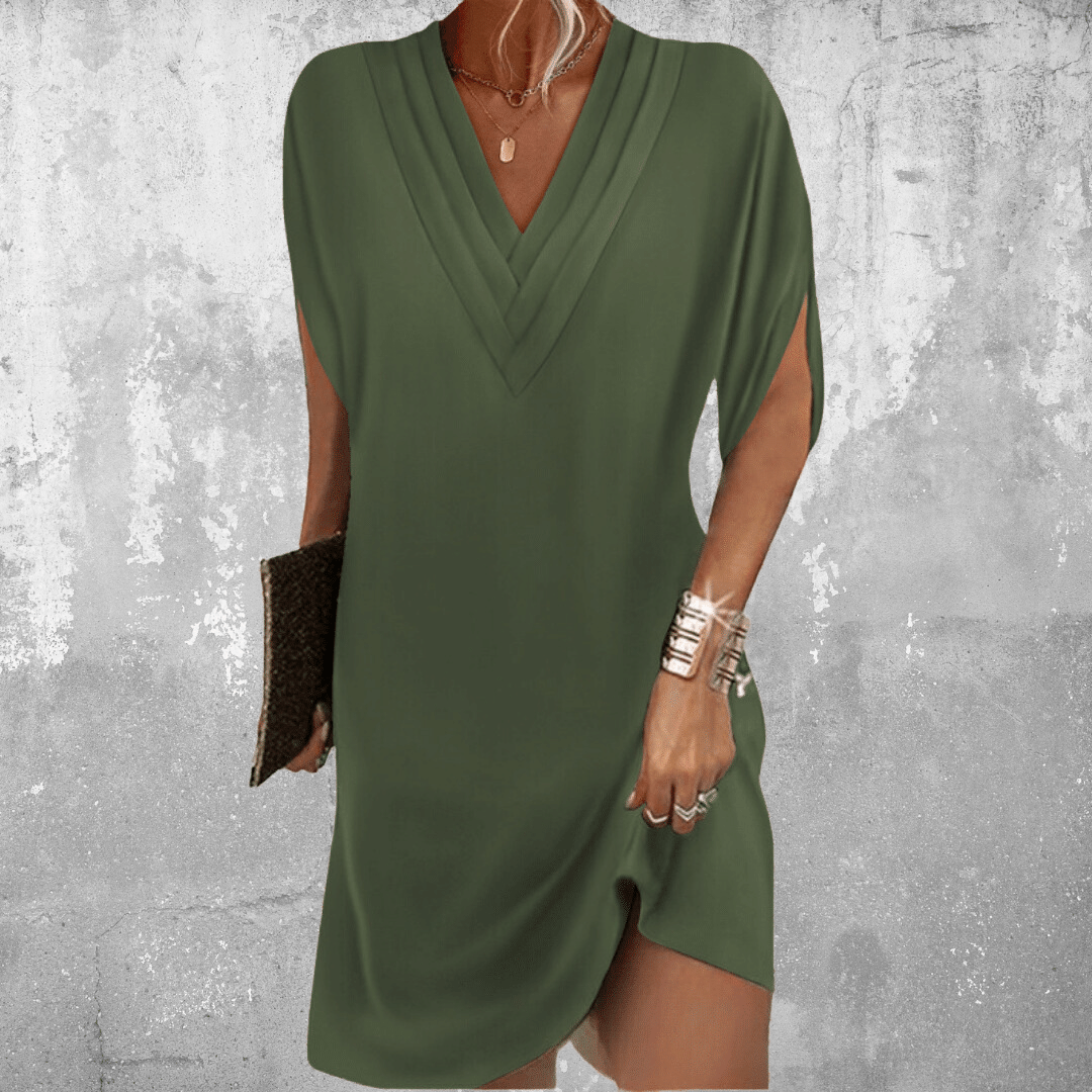 Mia - Elegant Shift Kjole med Enkel Stil
