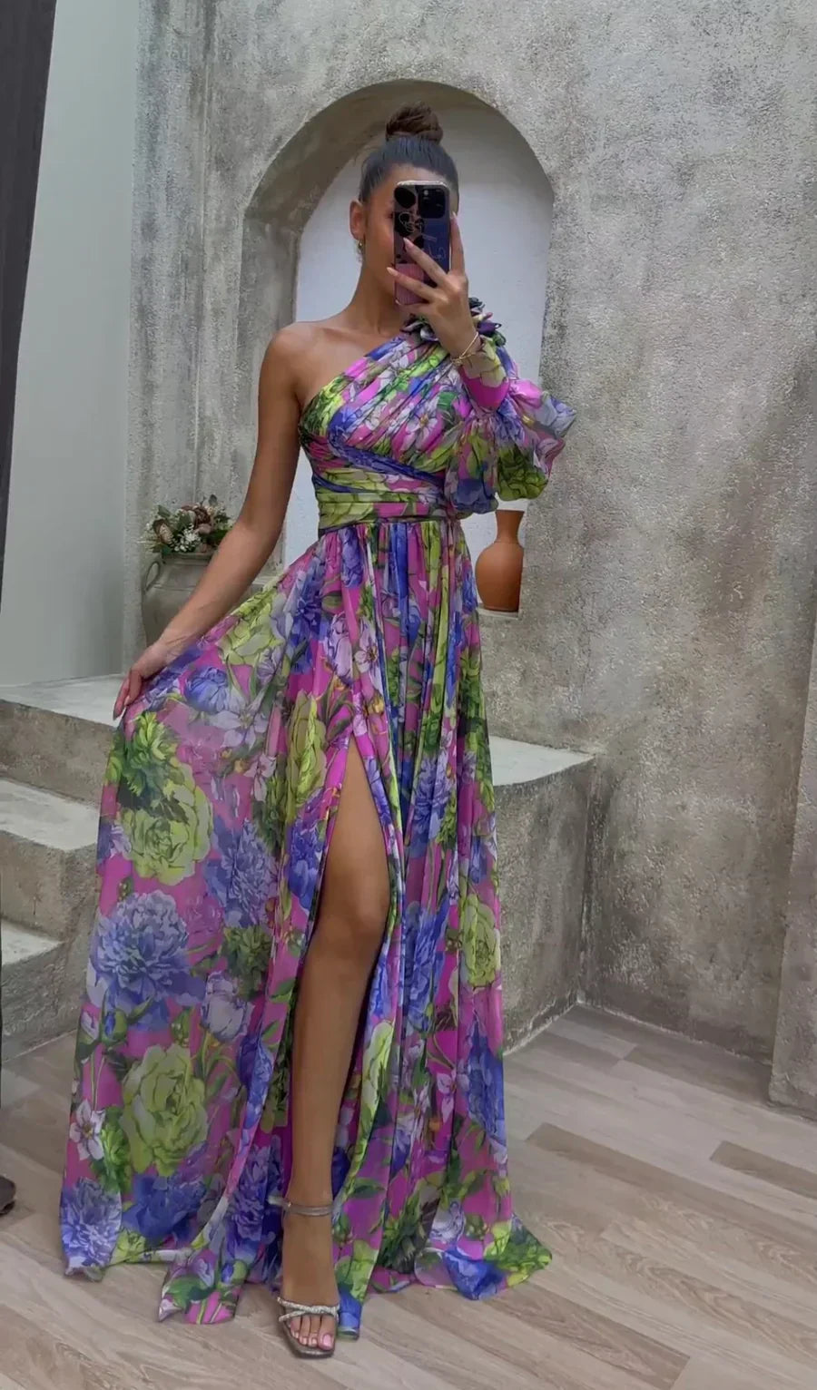Kaia – Elegant Draperet Kjole