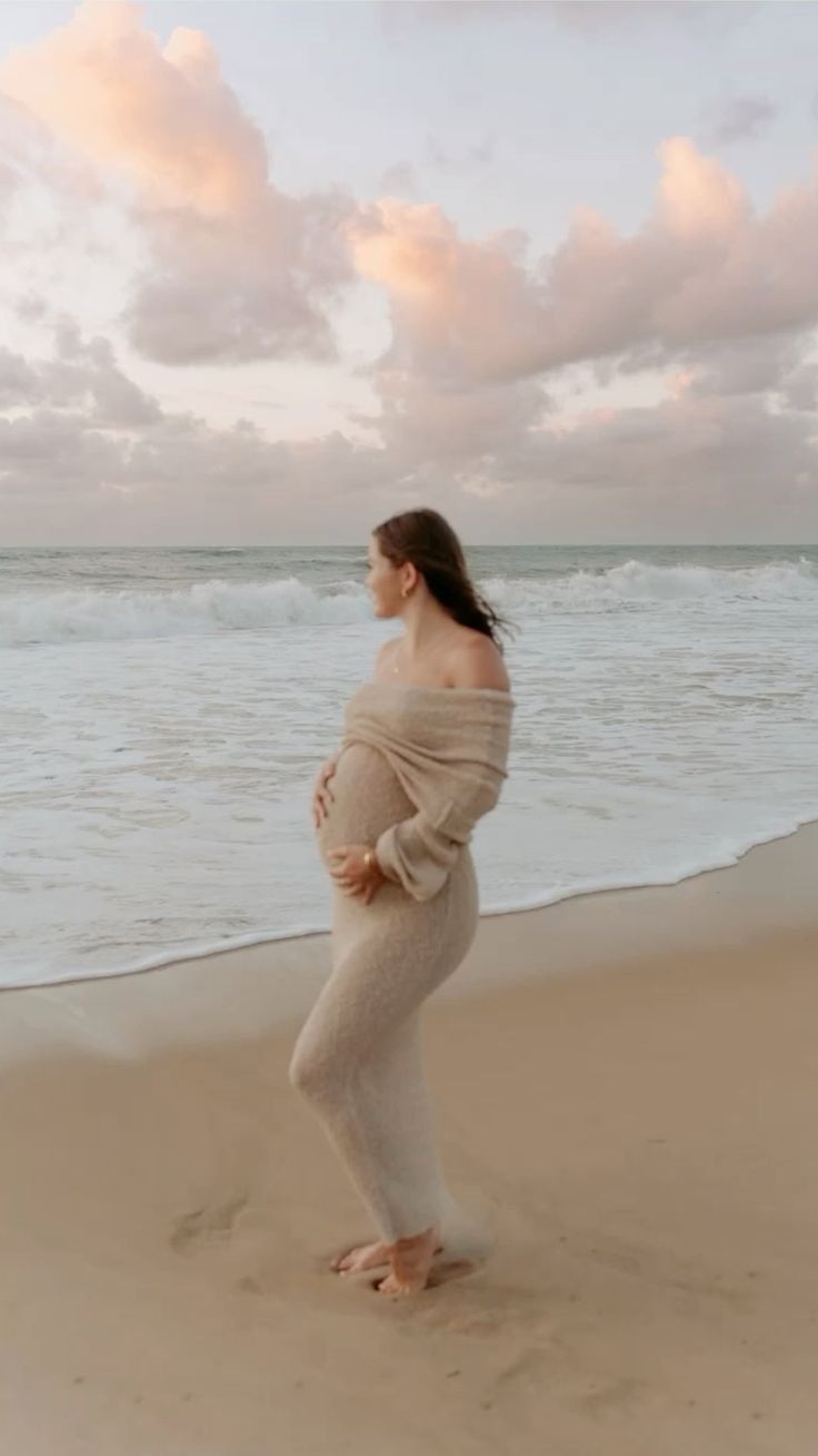 Nayara | Elegant Off-Shoulder Maternity Maxi Dress