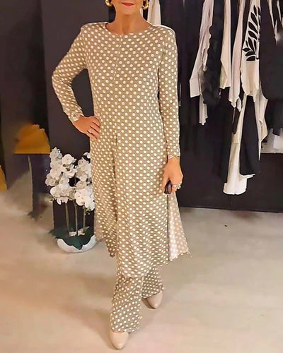LILIANA | To-delt Sæt med Prikker til en Afslappet og Elegant Sommerlook