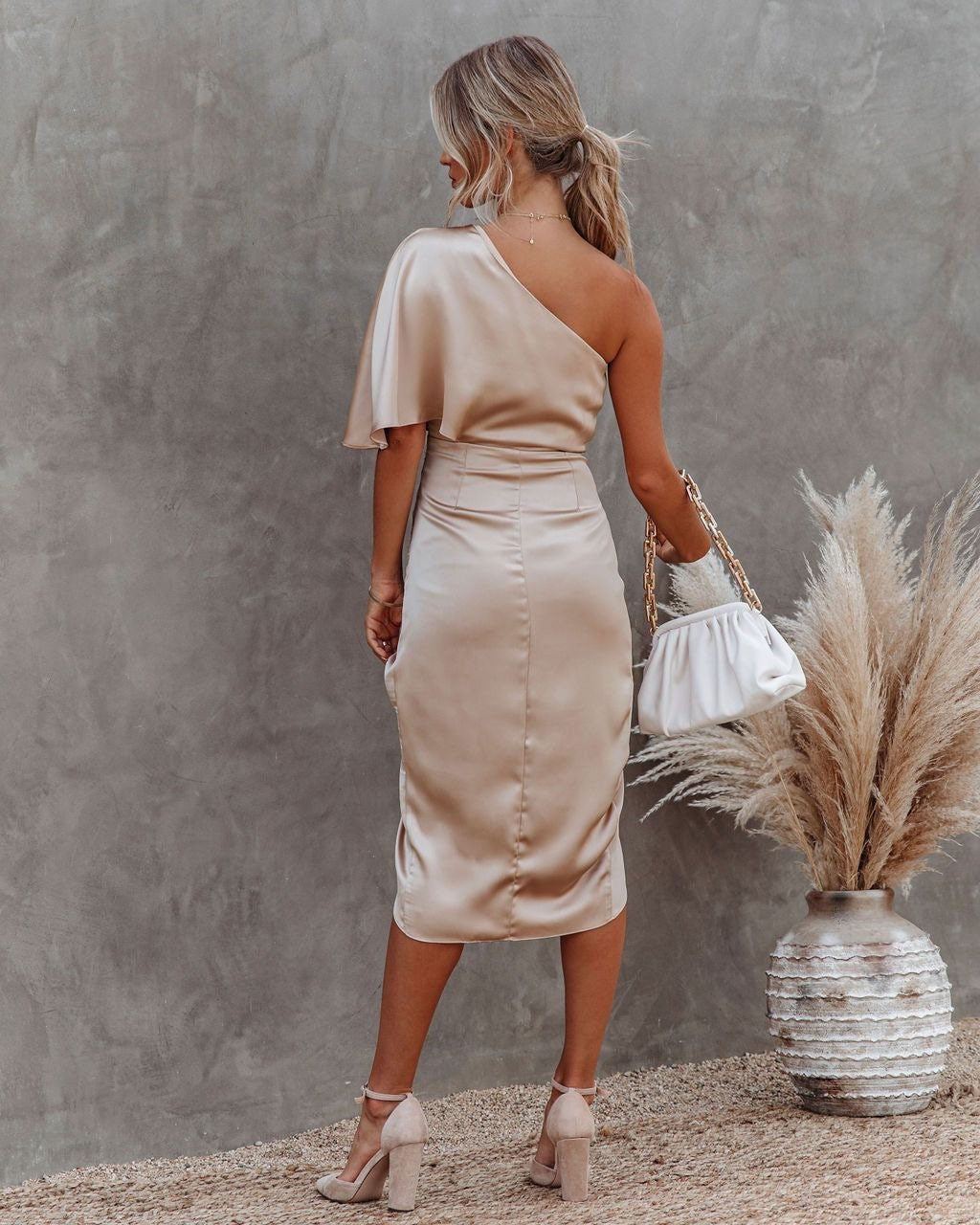 Nayeli – Stylish Midi Dress