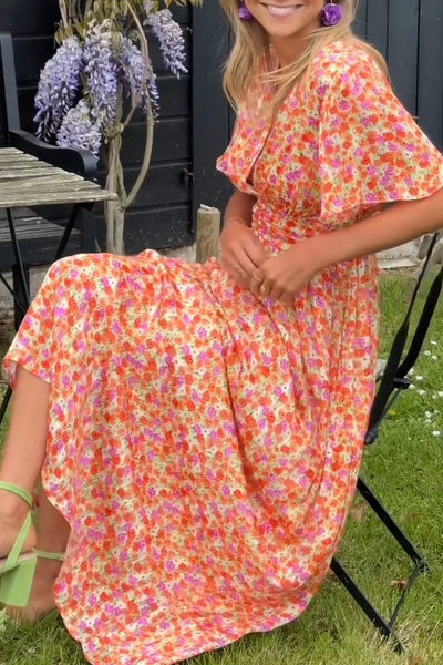 MARIELLA | Lang Blomstret Kjole med Romantisk og Luftig Design